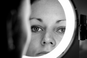 5 mythes de l'acné adulte que vous devez absolument connaitre